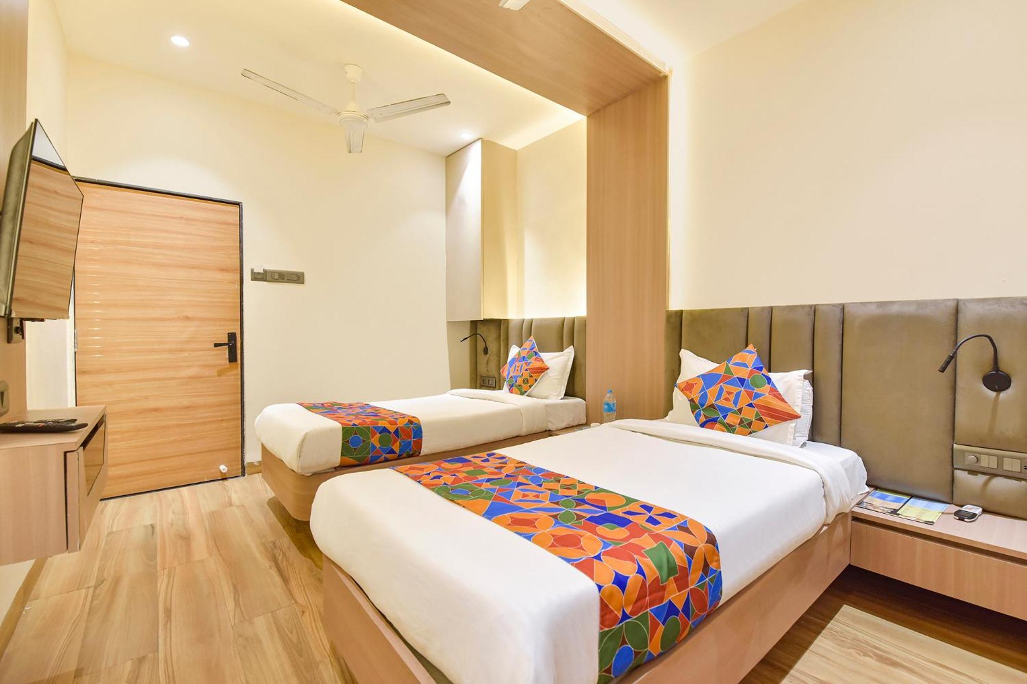 Fabhotel Kesar Indore Buitenkant foto